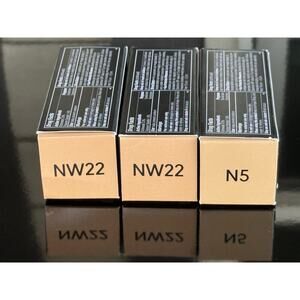 MAC Studio Fix Fluid Foundation SPF 15 – N5 – 1.0 fl oz / 30ml New in Box